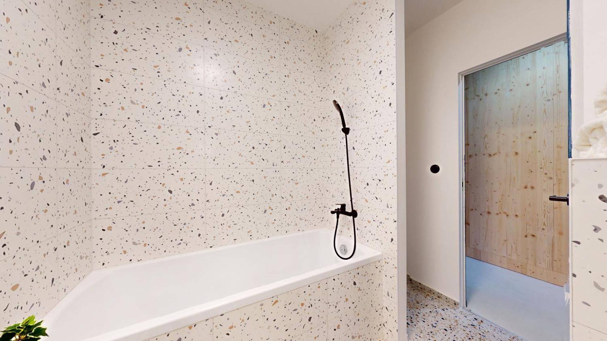 ברטיסלאבה Modern 2 Bedroom Apt - Free Parking מראה חיצוני תמונה
